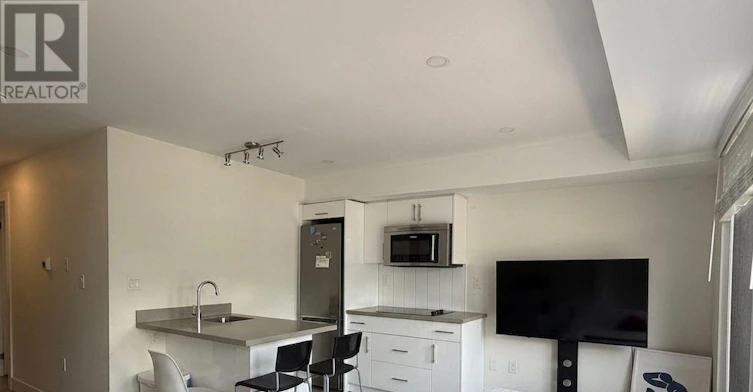 4-1175 Dovercourt Road, Toronto, ON, M6H 2Y1 - 3