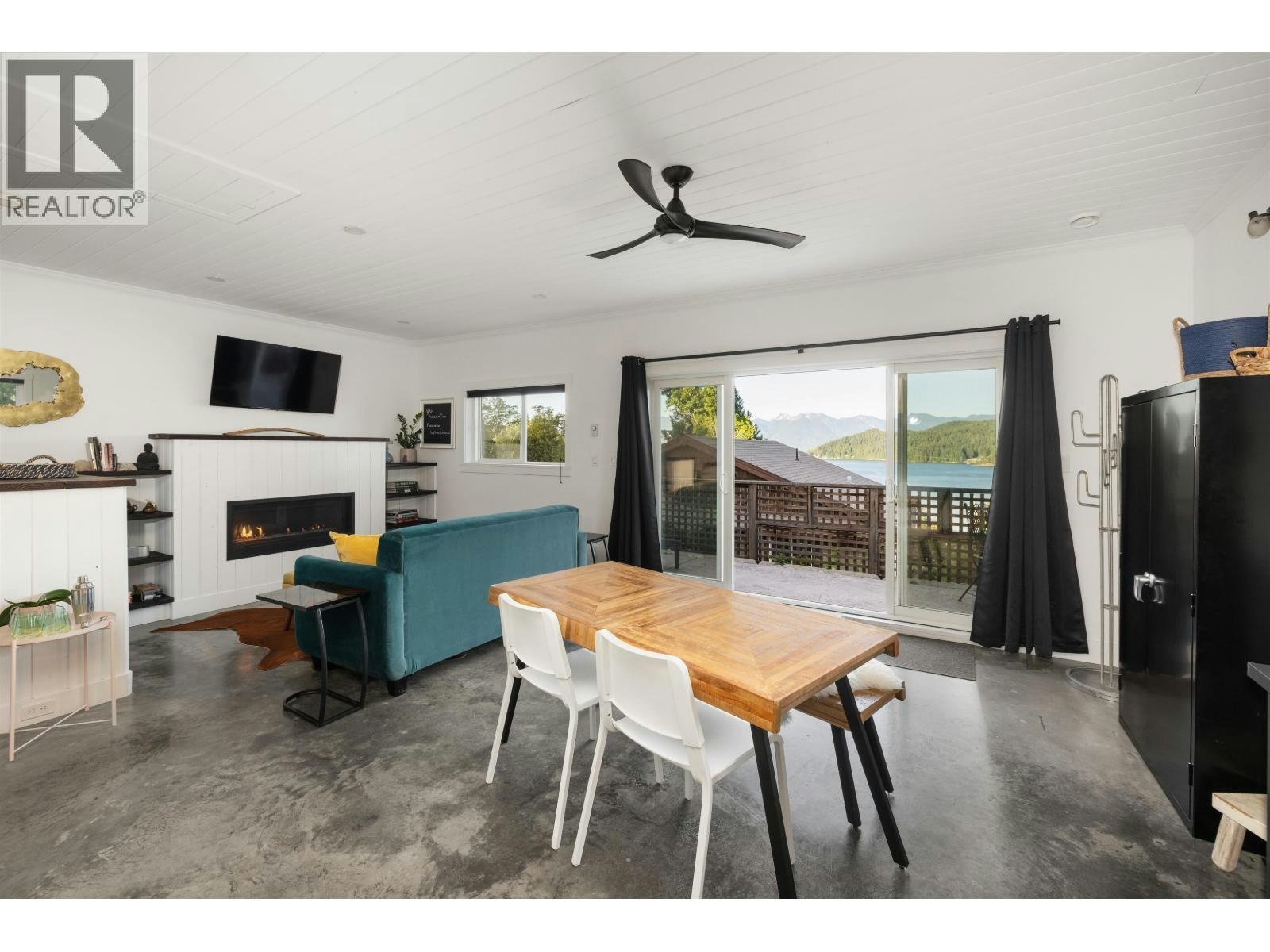 586-588 NORTH Fletcher Road, Gibsons, BC, V0N 1V9 - 32