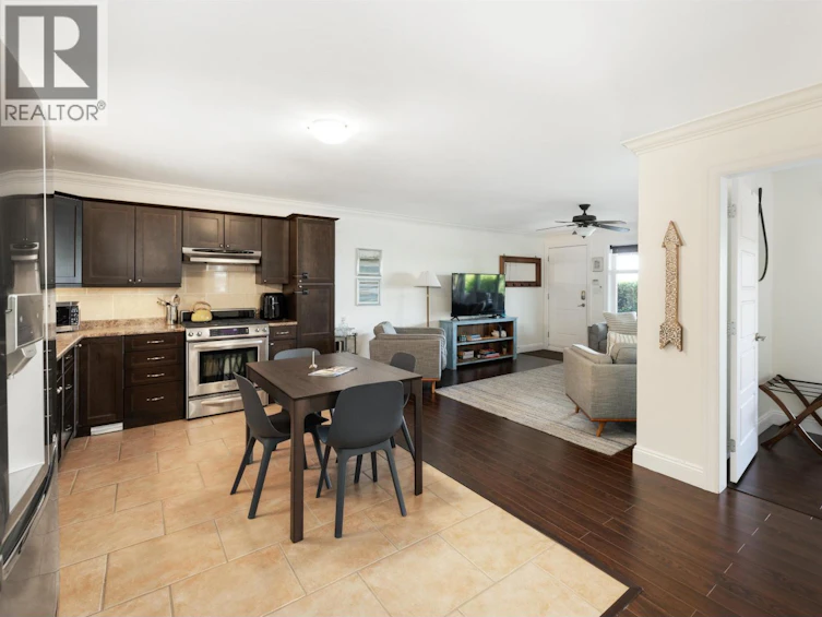 586-588 NORTH Fletcher Road, Gibsons, BC, V0N 1V9 - 25