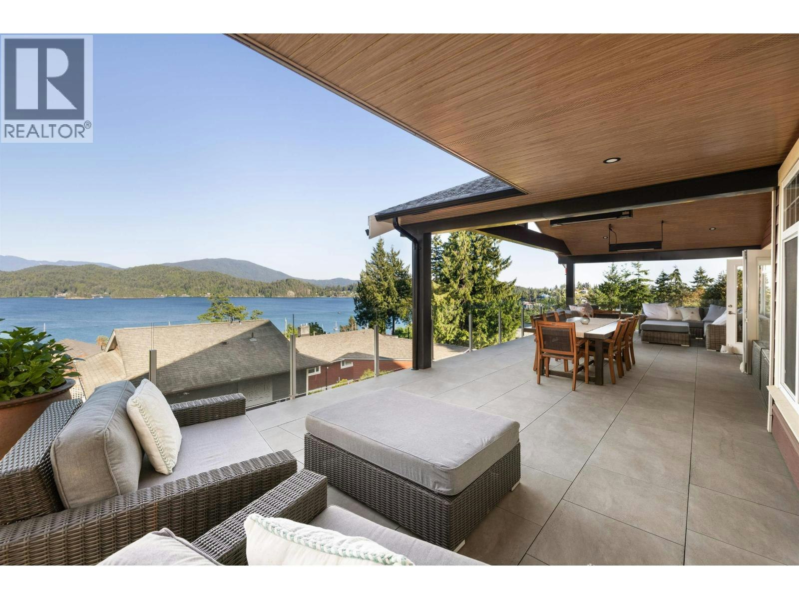 586-588 NORTH Fletcher Road, Gibsons, BC, V0N 1V9 - 12