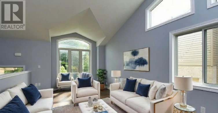 UPPER-7733 Oldfield Road, Niagara Falls, ON, L2G 0H6 - 2