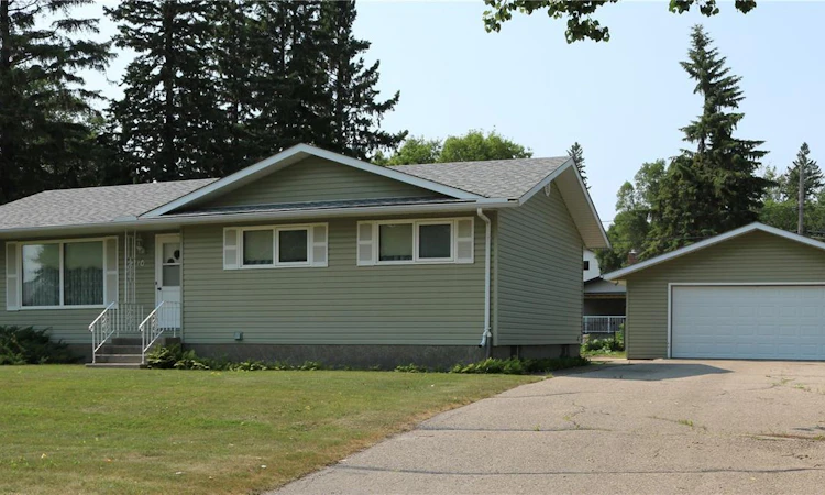 1110 Carleton Street