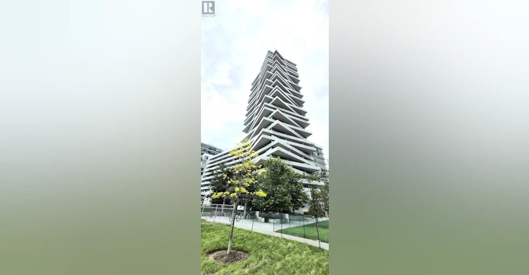 724-15 Queens Quay E, Toronto, ON, M5E 0C5 - 15