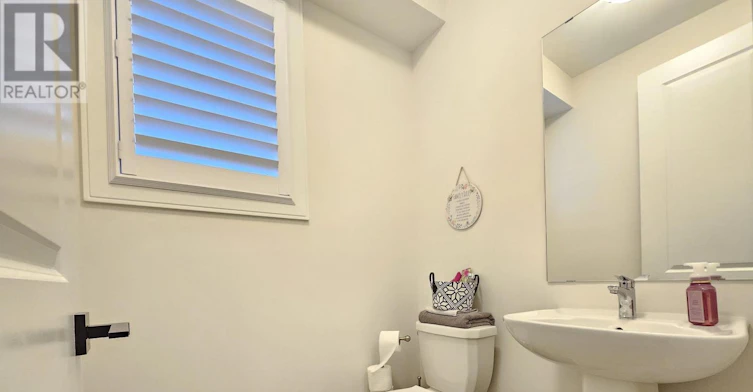 48 Duxbury Road, Brampton, ON, L6R 4E3 - 6