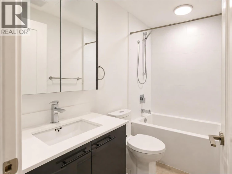 310-1380 Pridham Avenue, Kelowna, BC, V1Y 6B5 - 8