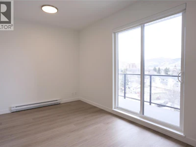 310-1380 Pridham Avenue - 3