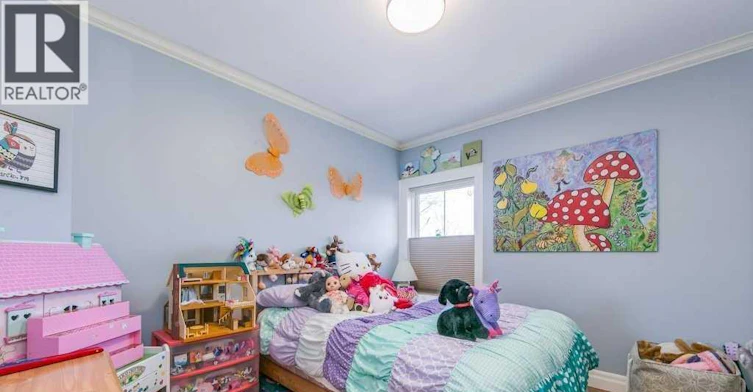 76 Redwood Avenue, Toronto, ON, M4L 2S6 - 9