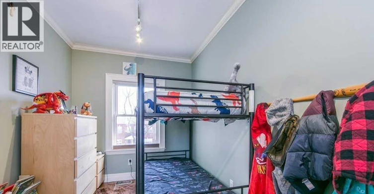 76 Redwood Avenue, Toronto, ON, M4L 2S6 - 7