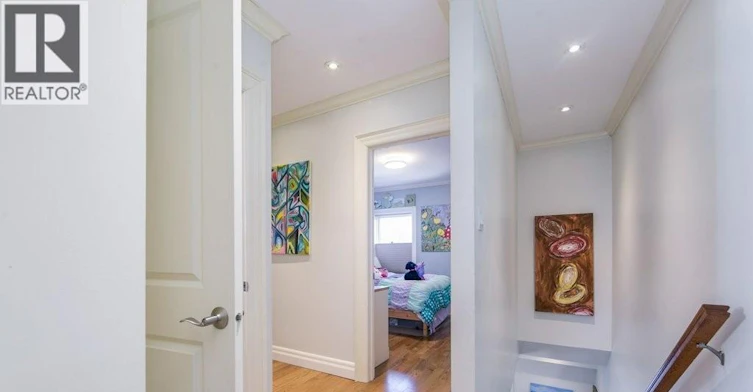 76 Redwood Avenue, Toronto, ON, M4L 2S6 - 5