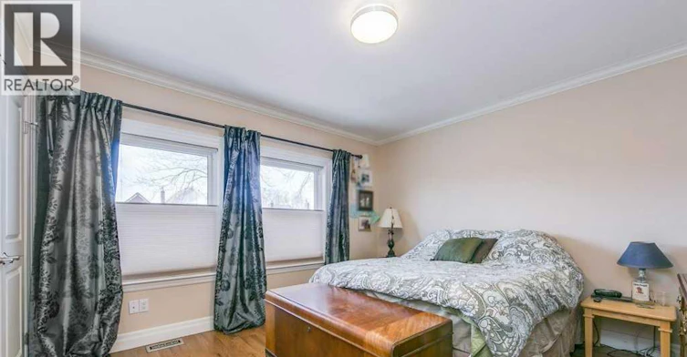 76 Redwood Avenue, Toronto, ON, M4L 2S6 - 6