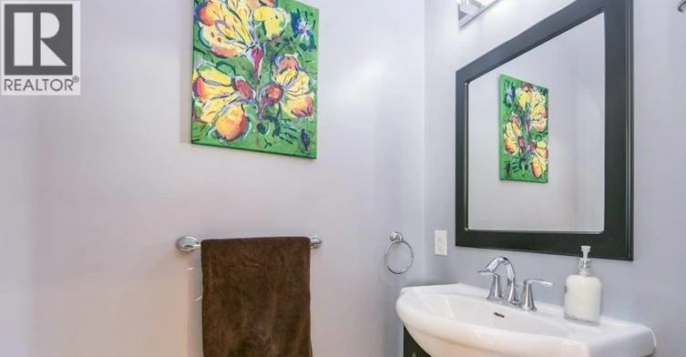 76 Redwood Avenue, Toronto, ON, M4L 2S6 - 11