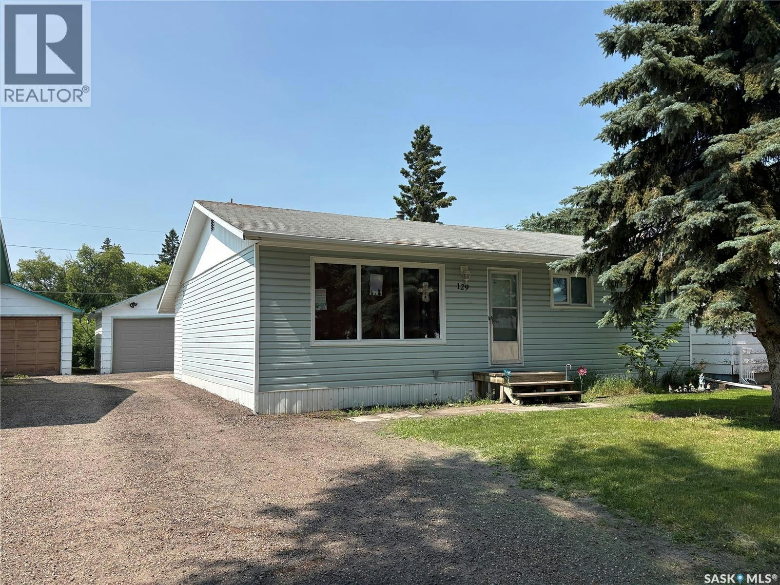 129 3rd Street NE, Wadena, SK, S0A 4J0