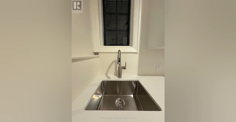 405-1 Clarendon Avenue, Toronto, ON, M4V 1H8 - 8