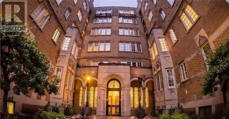 405-1 Clarendon Avenue, Toronto, ON, M4V 1H8 - 5