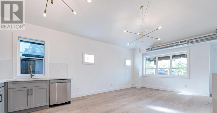 MAIN-87 Hammersmith Avenue, Toronto, ON, M4E 2W3 - 2