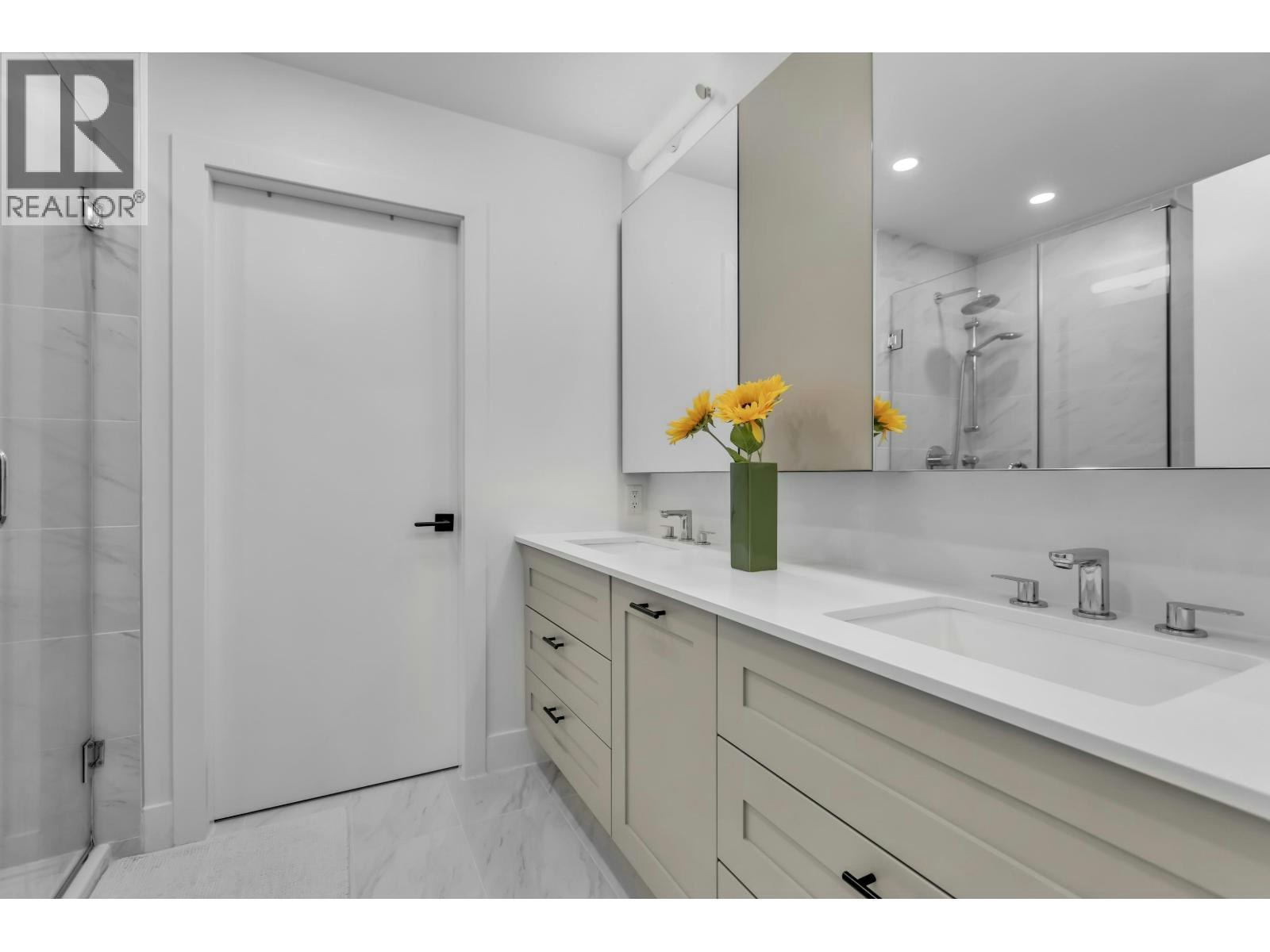 12-24021 110 Avenue, Maple Ridge, BC, V2W 0J9 - 23