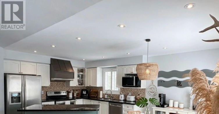 77 Reddenhurst Crescent, Georgina, ON, L4P 4G1 - 4