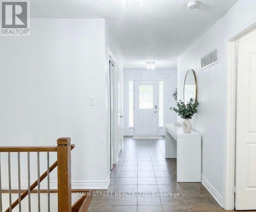 77 Reddenhurst Crescent, Georgina, ON, L4P 4G1 - 2