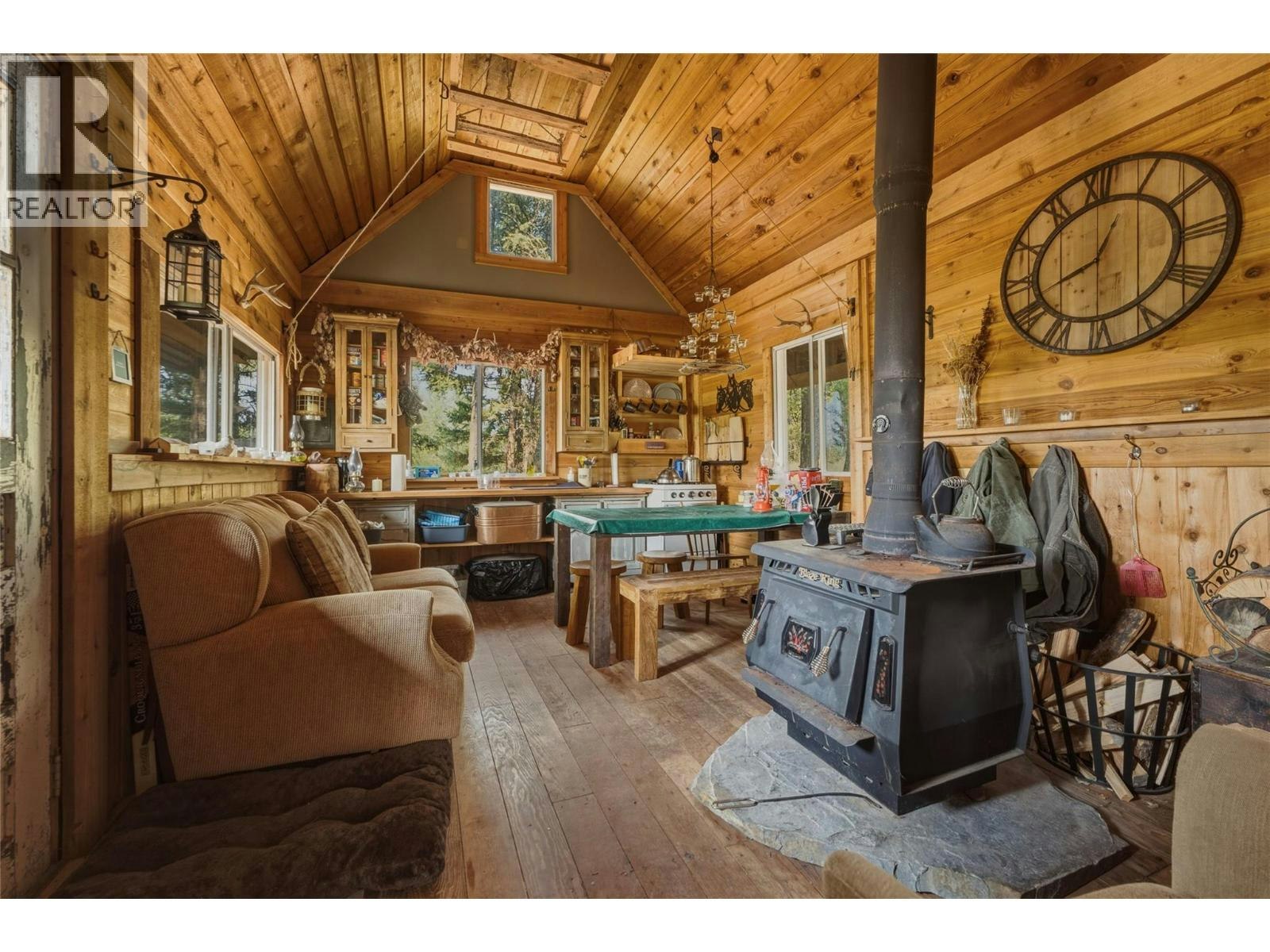 6716 Karjula Road, Falkland, BC, V0E 1W1 - 8
