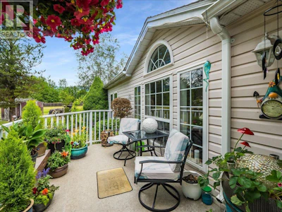 896 Mchardy Road - 3