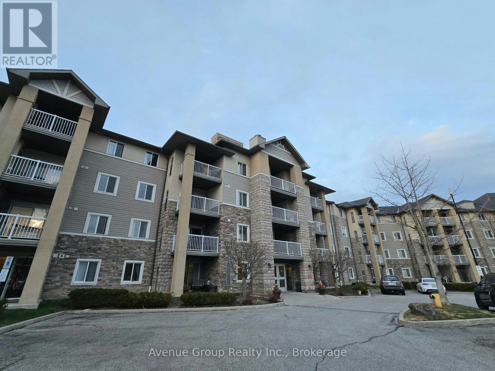 3-314 684 Room Warden Avenue, Toronto, ON, M1L 4W4