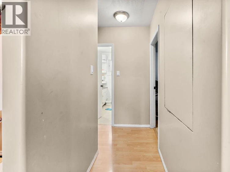 2310 Greenfield Avenue, Kamloops, BC, V2B 4P4 - 11