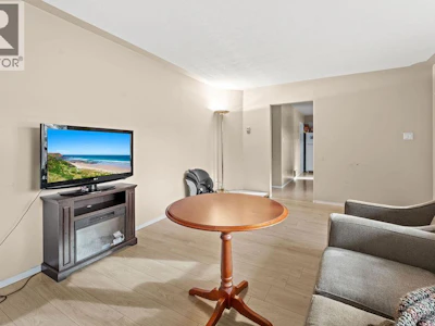 2310 Greenfield Avenue - 4