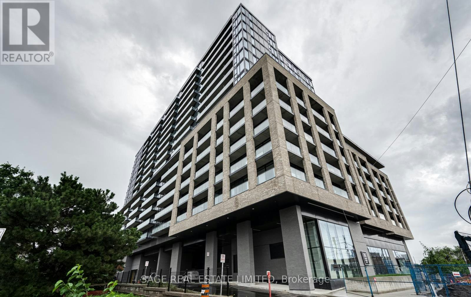 1601-86 Dundas Street E, Mississauga, ON, L5A 0B1