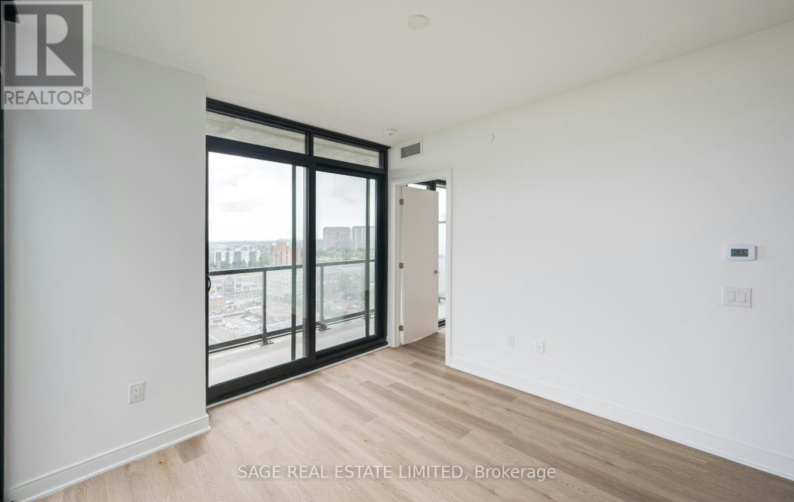 1601-86 Dundas Street E, Mississauga, ON, L5A 0B1 - 16