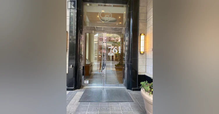 907-761 Bay Street, Toronto, ON, M5G 2R2
