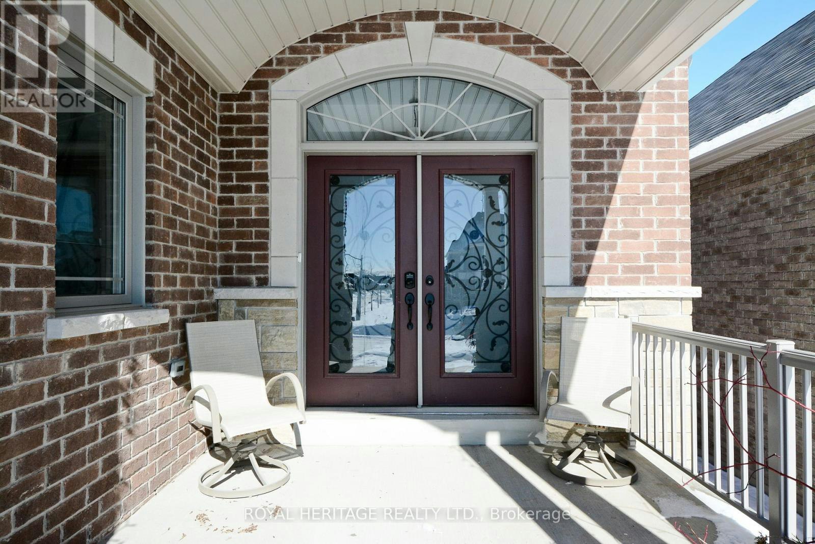 51 Gloria Crescent, Whitby, ON, L1P 1V3
