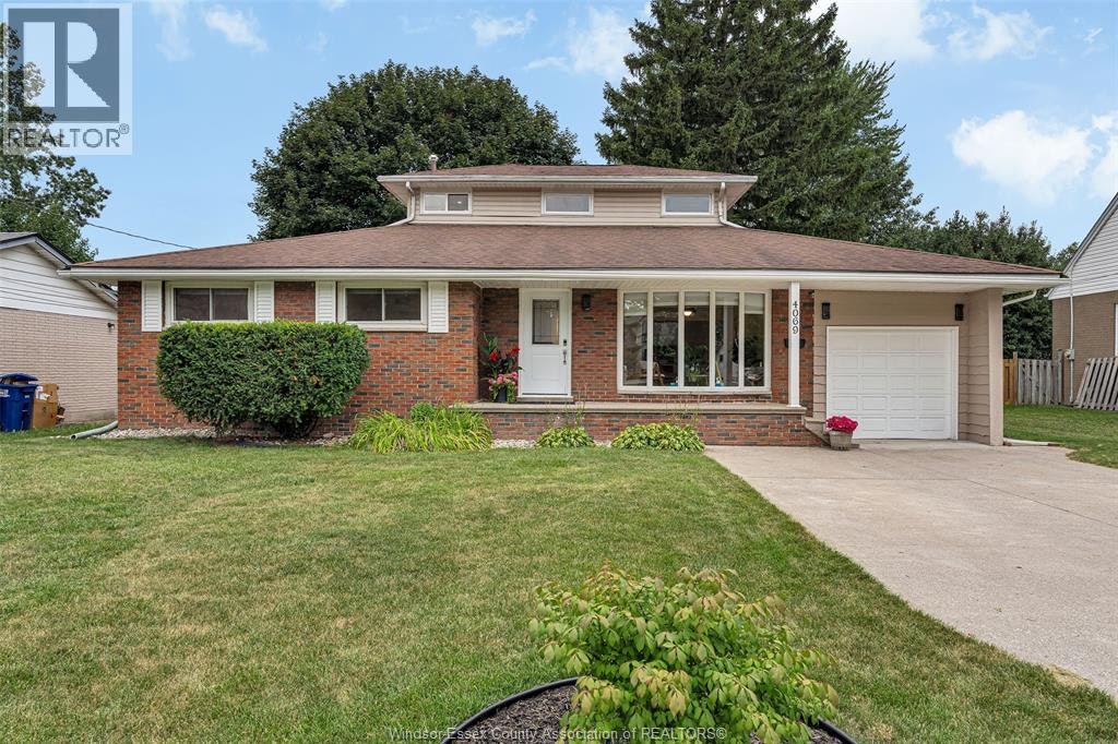 4069 Roseland Drive West, Windsor, ON, N9G 1Z7