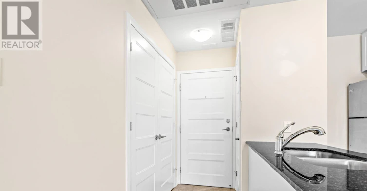204-377 Solstice Crescent, Russell, ON, K0A 1W1 - 2