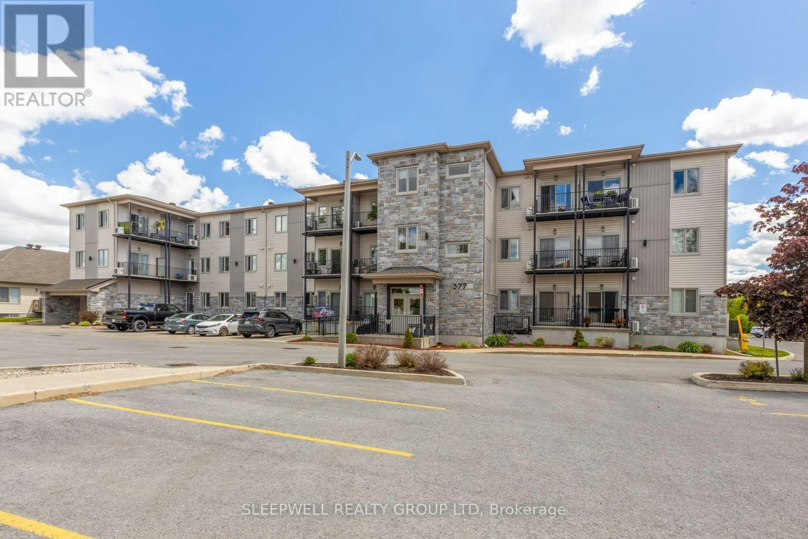 204-377 Solstice Crescent, Russell, ON, K0A 1W1