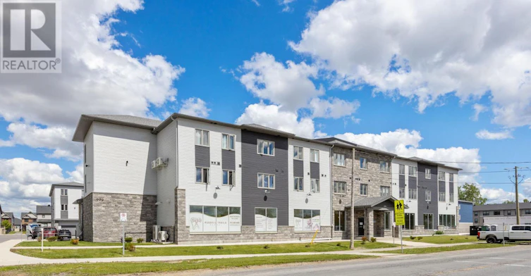 302-979 Russell Road NORTH, Russell, ON, K4R 0L9