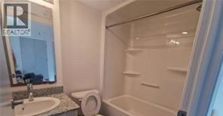 H303-275 Larch Street, Waterloo, ON, N2L 0J5 - 8