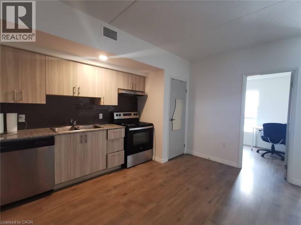 H303-275 Larch Street, Waterloo, ON, N2L 0J5 - 2