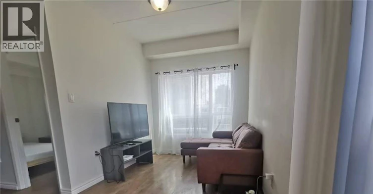 H303-275 Larch Street, Waterloo, ON, N2L 0J5 - 3