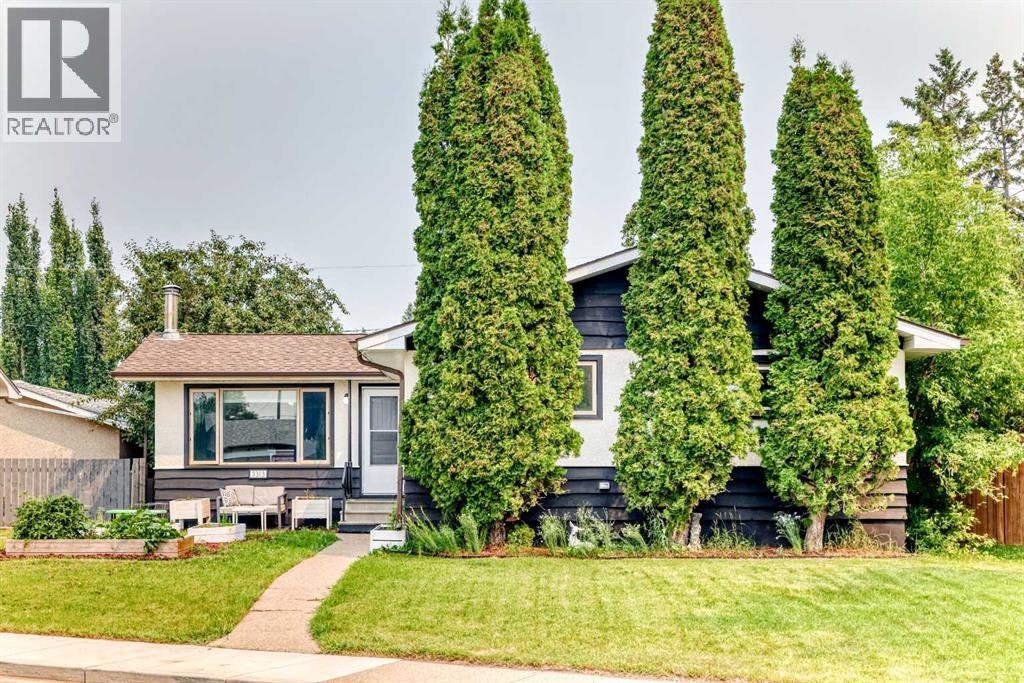 3313 42a Avenue Close, Red Deer, AB, T4N 3A5