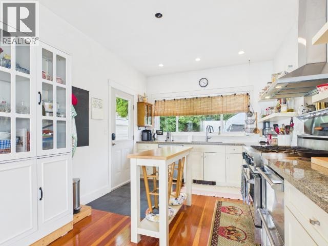 5370 Laburnum Avenue, Powell River, BC - 9