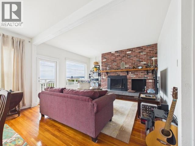 5370 Laburnum Avenue, Powell River, BC - 12