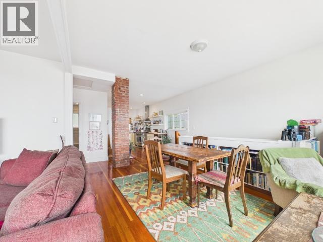 5370 Laburnum Avenue - 4
