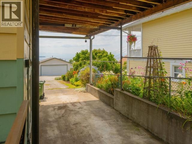 5370 Laburnum Avenue, Powell River, BC - 43