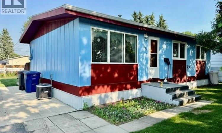 520 3rd Street