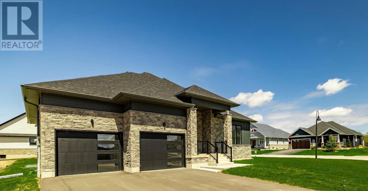116 Laurens Lane, Georgian Bluffs, ON, N0H 1S0 - 2