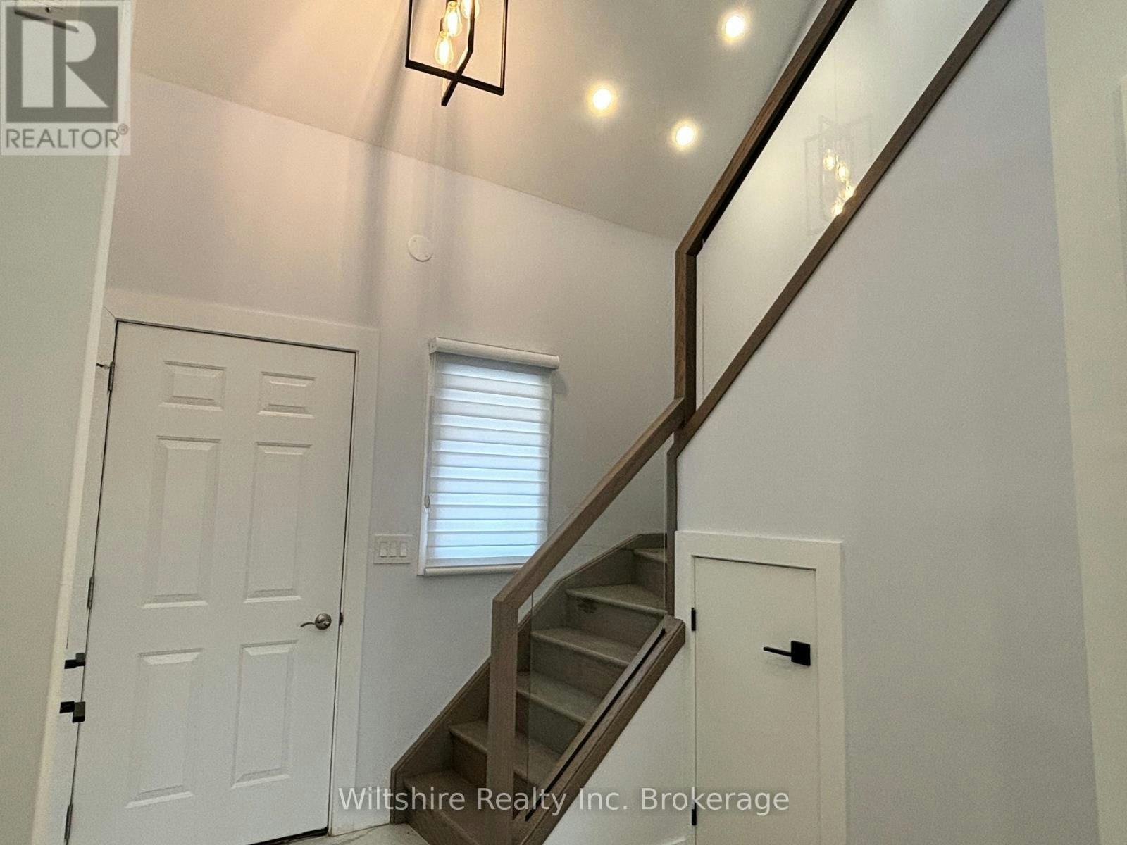 3-14 Glendale Drive, Tillsonburg, ON, N4G 1J2 - 2