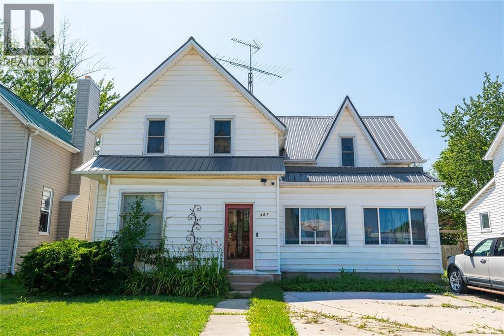 407 Queen Street, Petrolia, ON, N0N 1R0
