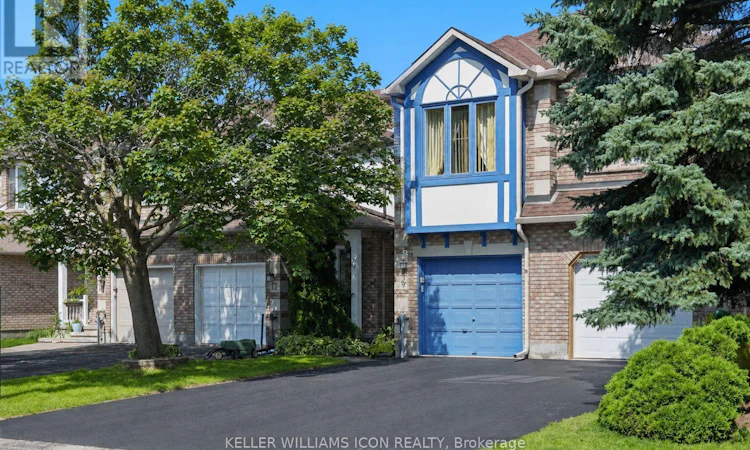 15 Locheland Crescent