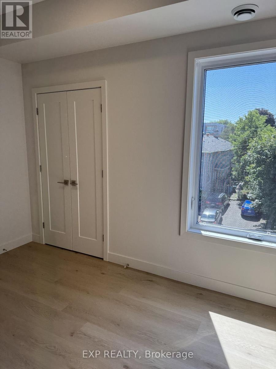 7-1301 Dorchester Avenue, Ottawa, ON, K1Z 8E8 - 7