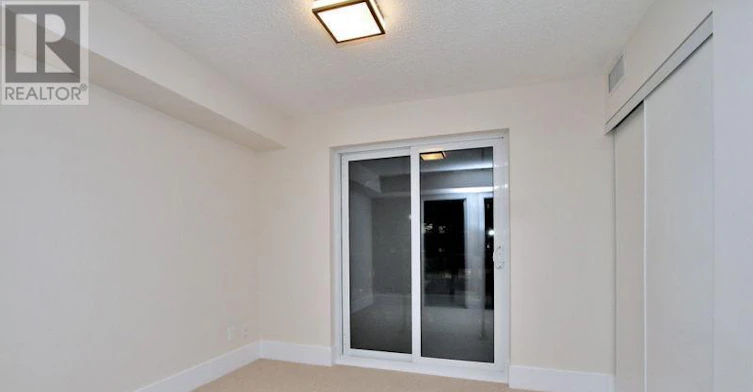 1004-300 Front Street W, Toronto, ON, M5V 0E9 - 4